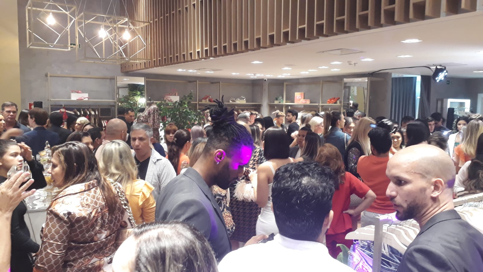 Festa de lançamento ocorreu durante a última quinta-feira, 22, no espaço da loja no Manauara Shopping (Foto: Tiago Souza)